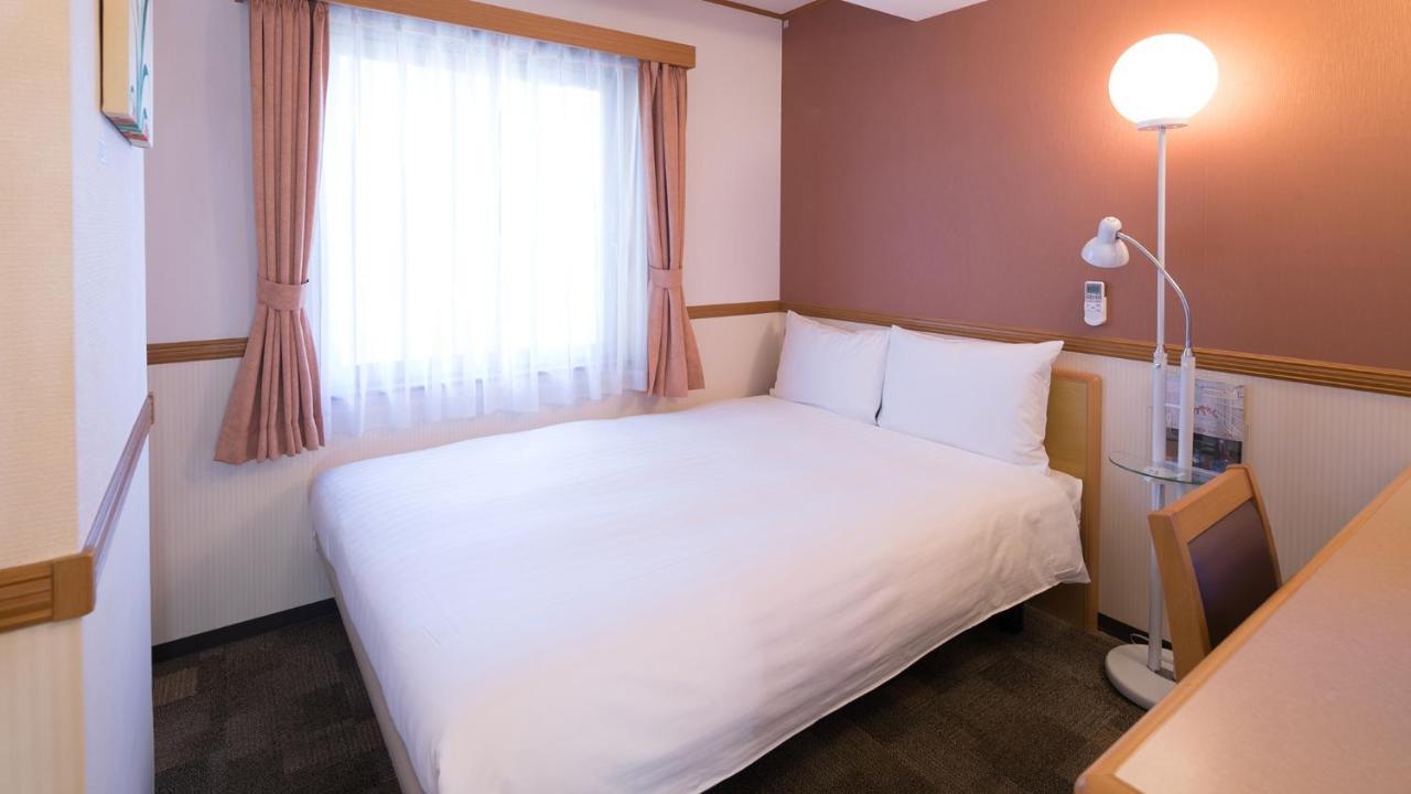 Toyoko Inn Matsuyama Ichibancho Exterior photo