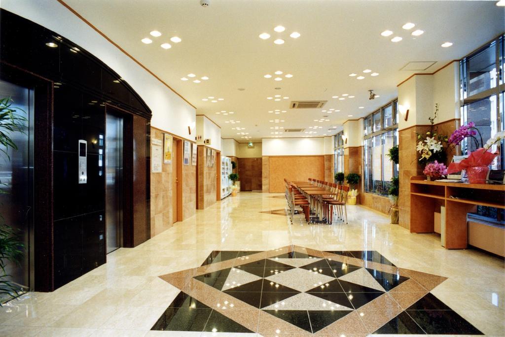 Toyoko Inn Matsuyama Ichibancho Exterior photo